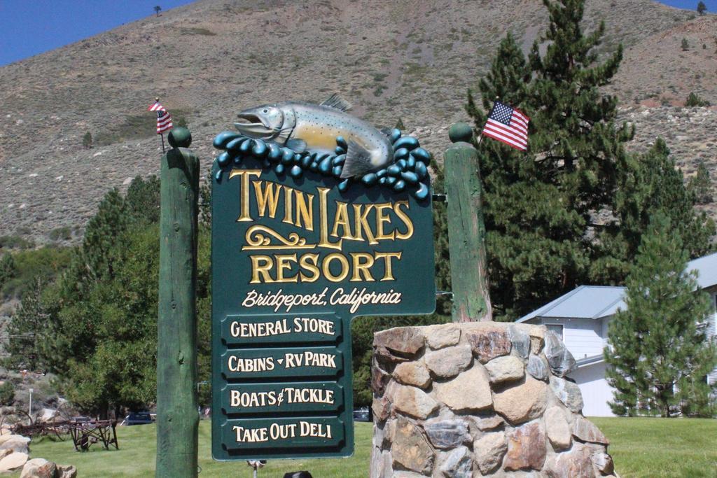 Twin Lakes Resort Бриджпорт Екстериор снимка