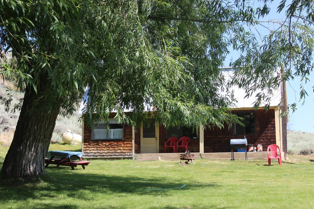 Twin Lakes Resort Бриджпорт Стая снимка