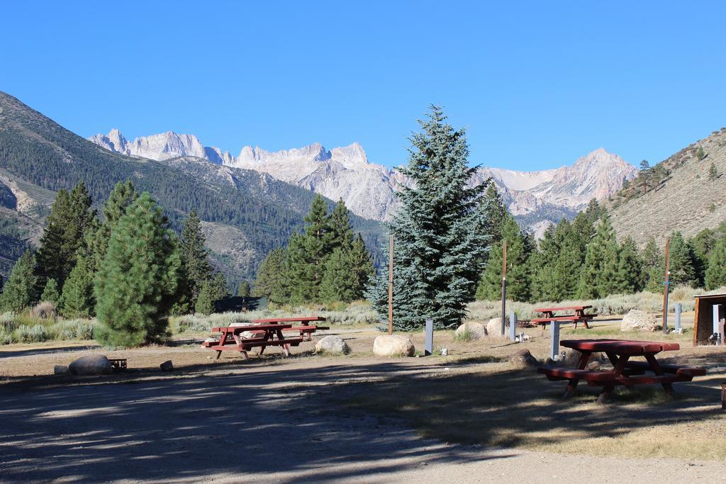 Twin Lakes Resort Бриджпорт Стая снимка